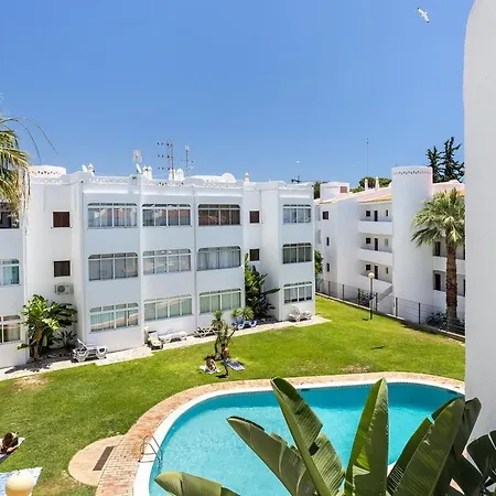 Apartment Manelinha - Cozy With Pool And Quarteira